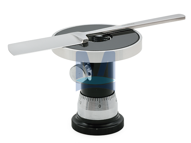 Ruční cylindrický mikrotom v dřevěné kazetě