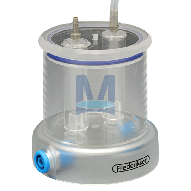 Elektrolyzér studentský s nainstalovaným víčkem