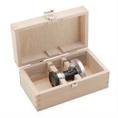 Ruční cylindrický mikrotom v dřevěné kazetě