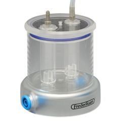 Elektrolyzér studentský s nainstalovaným víčkem